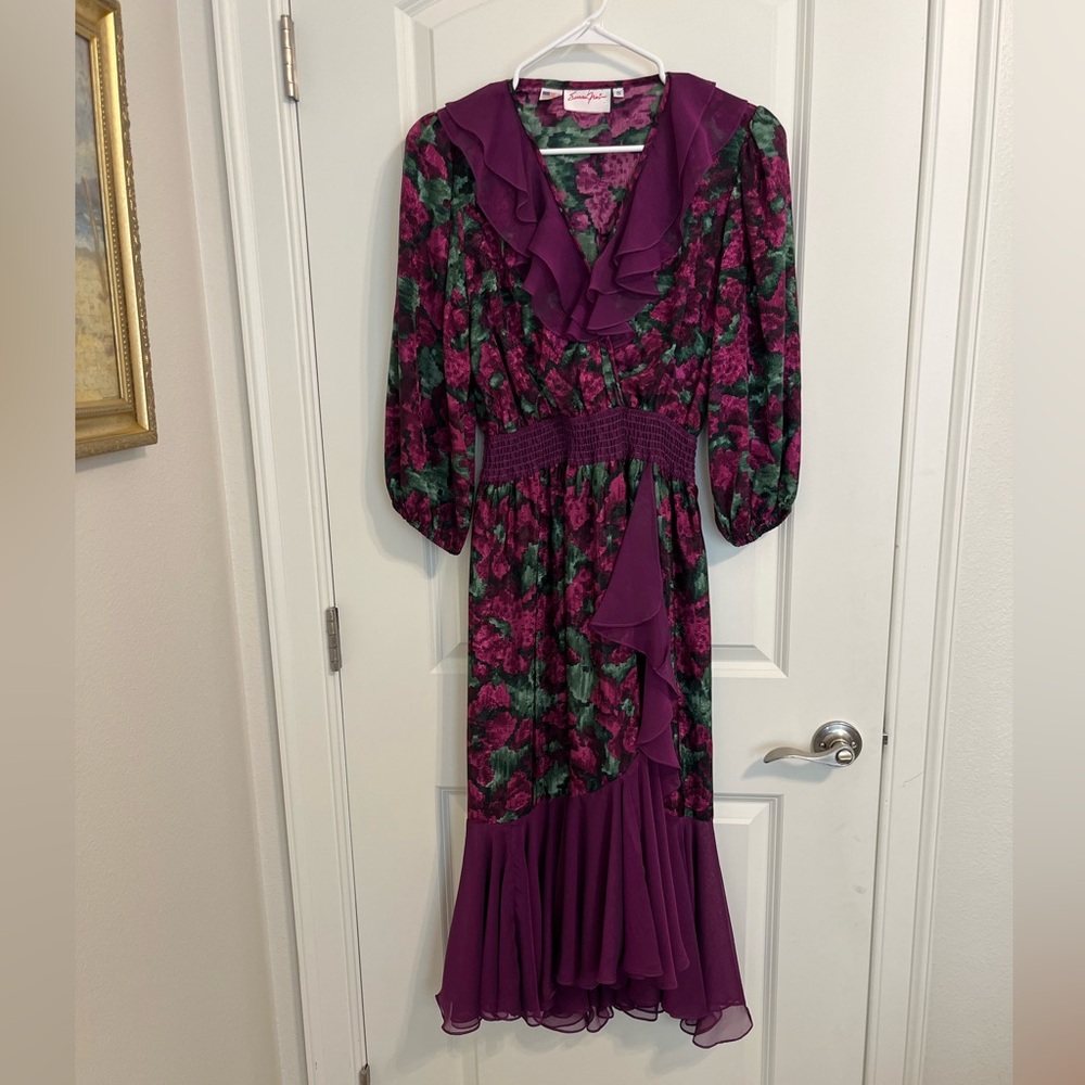 Susan Freis Woman’s Dress with Ruffles; Size Small